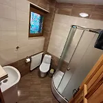 Udany Obok Gondoli Alojamento de Acomodação e Pequeno-almoço 3*