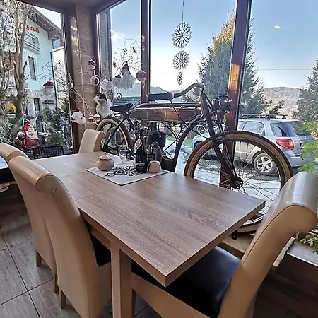 Udany Obok Gondoli Couette-café 3*